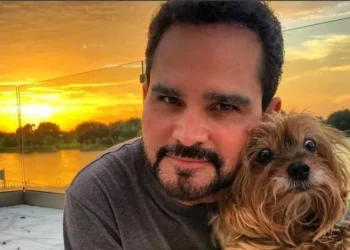 Cantor Luciano Camargo em publicação no Instagram • Reprodução/Instagram