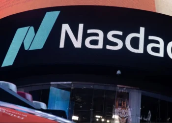 Logo do Nasdaq • Jeenah Moon/Reuters