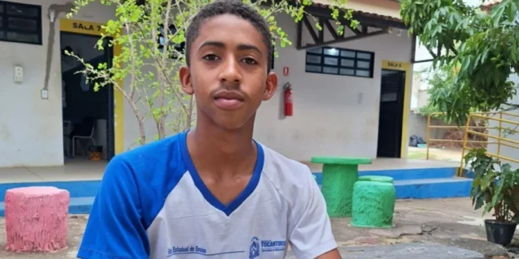 Aluno Henrique foi premiado numa das olimpíadas mais importantes do país - Foto: Divulgação/Seduc/Governo do Tocantins file_download