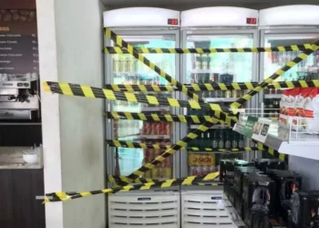 Lei Seca proíbe venda de bebidas alcoólicas em dia de votação — Foto: Ruthiene Bindá/TV Amazonas