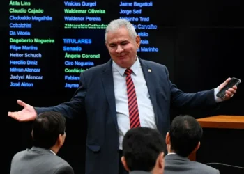 O senador Angelo Coronel (PSD-BA) em sessão da Comissão Mista do Orçamento, no Senado • 14/08/2024 - Marcos Oliveira/Agência Senado