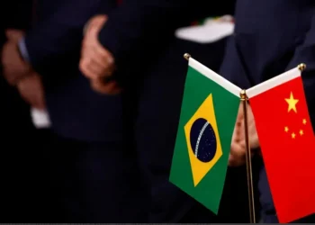 Pequim avaliou que o ato da representante americana “carece de respeito ao Brasil" • 14/04/2023 - Tingshu Wang/Pool/Reuters