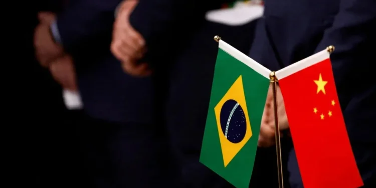 Pequim avaliou que o ato da representante americana “carece de respeito ao Brasil" • 14/04/2023 - Tingshu Wang/Pool/Reuters