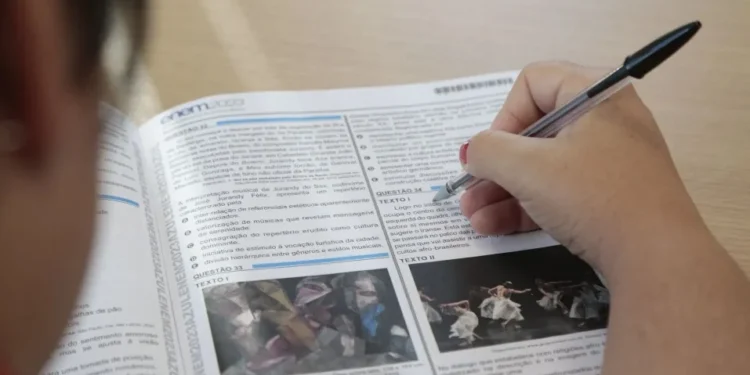 Confira os temas que mais caem na prova de Linguagens • Angelo Miguel/MEC