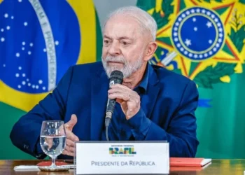Lula • Petista passa aniversário em Brasília após cancelar ida à São Paulo por recomendação médica