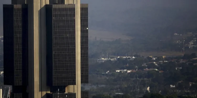 Estoque de crédito sobe 1,2% em setembro e atinge R$ 6,2 tri, diz BC