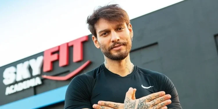 Lucas Lucco desabafa sobre polêmica com rede de academias: “Pior depressão”