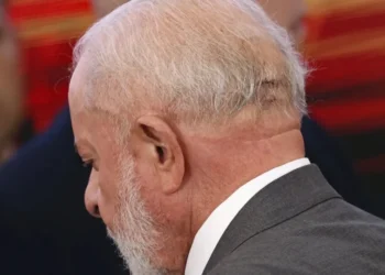 Brasília (DF), Ferimento na cabeça do presidente Luiz Inácio Lula da Silva, que participa de cerimônia de assinatura do novo acordo de repactuação da reparação dos danos da tragédia de Mariana (MG). • 25/10/2024 - Marcelo Camargo/Agência Brasil