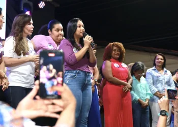 Candidata à reeleição em Miracema, Camila Fernandes realiza último grande comício nesta quinta-feira