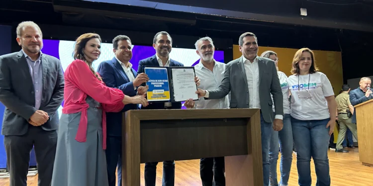 Amélio Cayres participa do lançamento da Política de bem-estar para profissionais da Educação do Tocantins