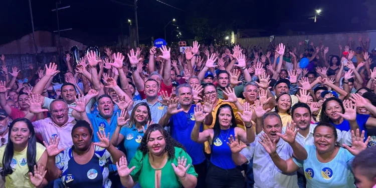 Multidão na última grande reunião de Fontoura e Fernando Fernandes confirma apoio popular nas urnas