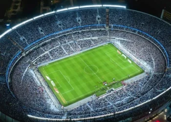 Vista aérea do Monumental de Núñez, casa do River Plate, durante jogo da Argentina • Divulgação/River Plate