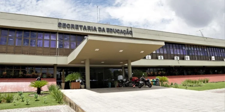 Nota do Ideb 2023, taxa de aprovação, de reprovação e evasão escolar são critérios avaliados para o prêmio - Foto: Juliana Carneiro/Governo do Tocantins file_download