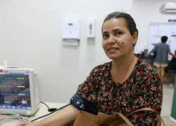 Maria de Lourdes Lima da Cruz, de 45 anos, moradora do Jardim Aureny III, aprovou a ação noturna na USF