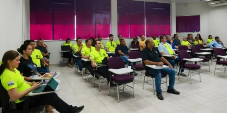 Agentes de Trânsito recebem capacitação para uso de equipamentos metrológicos