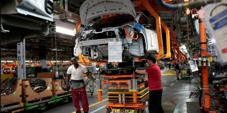 Confiança do empresário cai em 18 de 29 setores industriais em outubro, mostra CNI