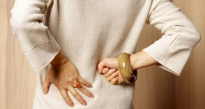 Hérnia de disco: saiba idade em que os sintomas começam a aparecer