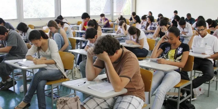 Enem 2024: dicas de revisão para a prova de ciências humanas