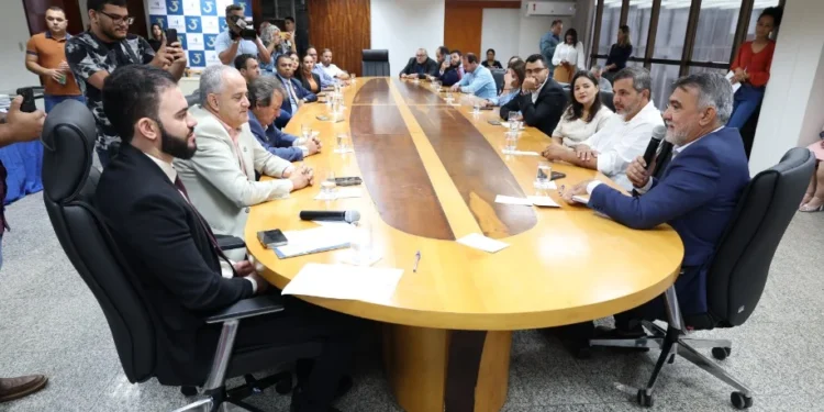 Léo Barbosa recebe empresários tocantinenses que participaram da Missão Internacional Canton Fair 2024, na China