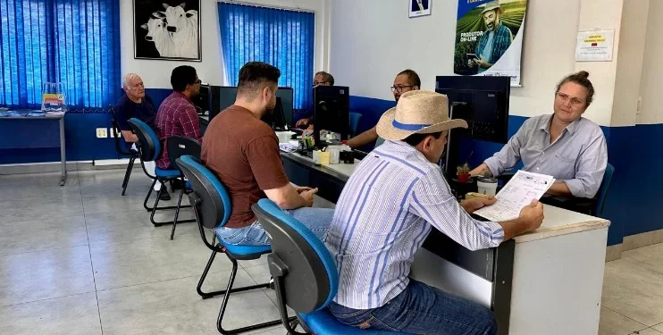 Produtores rurais que utilizam a ferramenta produtor on-line devem realizar o recadastramento de forma presencial na Adapec