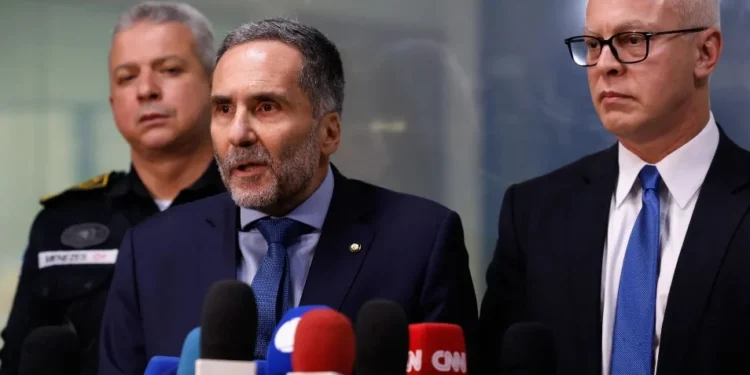 O secretário Nacional de Segurança Pública, Mário Luiz Sarrubbo, se reuniu com o secretário de Segurança Pública do Rio de Janeiro, Victor dos Santos • Tânia Rêgo/Agência Brasil