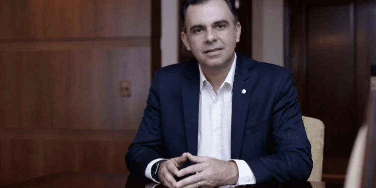ADAT parabeniza Leonardo Miguel Severini por reeleição à presidência da ABAD para o biênio 2025/2026