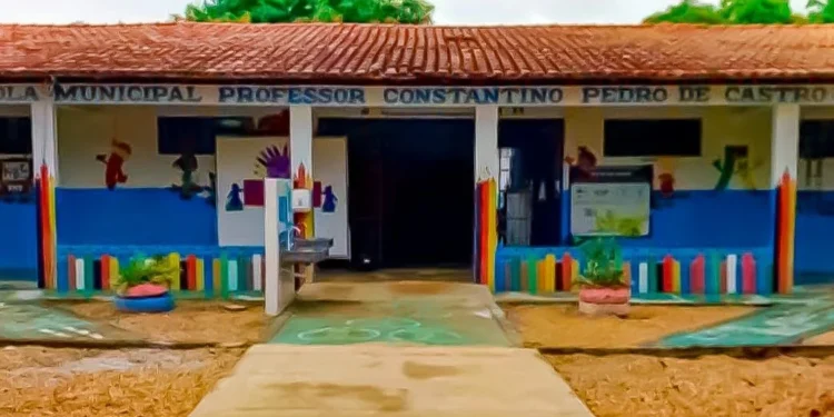 Escola Municipal Professor Constantino Pedro de Castro