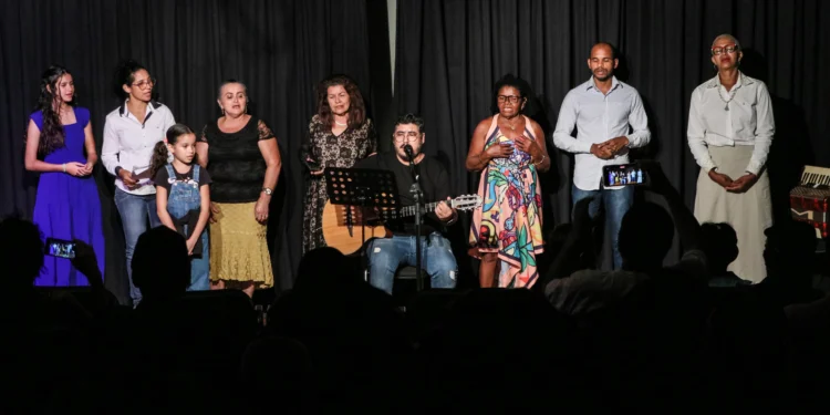 Música e Artes Visuais abrem Mostra Artística na Pracinha da Cultura