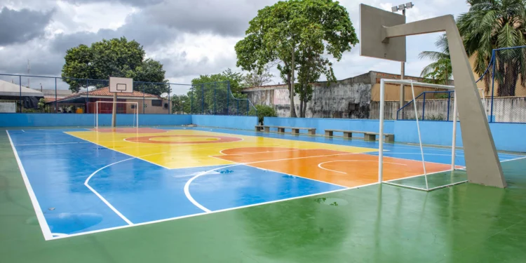 Reforma de quadra poliesportiva da 208 sul