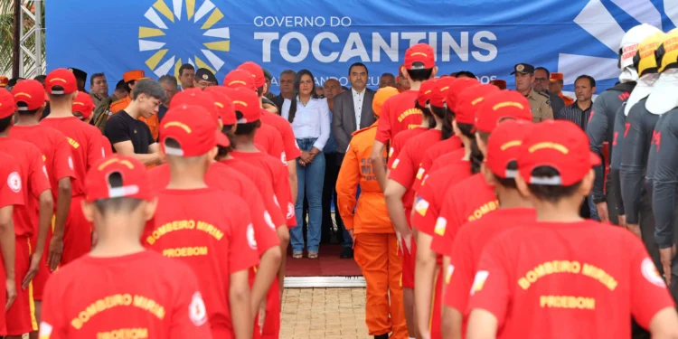 Governador Wanderlei Barbosa inaugura Centro de Treinamento Aquático do Corpo de Bombeiros e entrega veículos para a corporação
