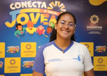 Estudante Vitória Faustino compartilha sua experiência no projeto, que ampliou sua visão sobre participação política e direitos da juventude