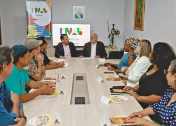 Em solenidade no Palácio Araguaia, governador Wanderlei Barbosa empossa Adão Francisco de Oliveira como secretário de Estado da Igualdade Racial - (Crédito foto: Ademir dos Anjos/Governo do Tocantins)
