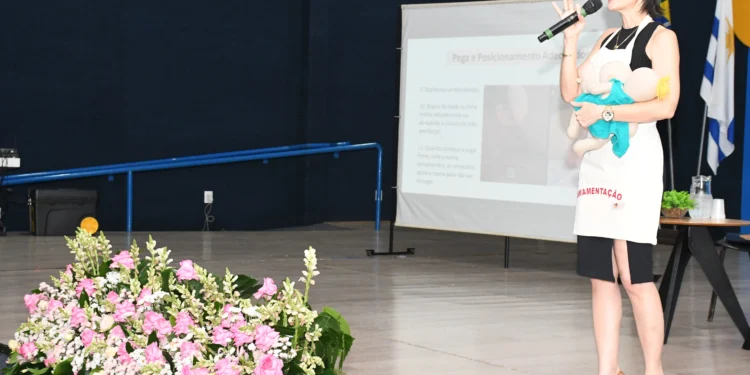 Segundo especialista a amamentação é responsabilidade de toda sociedade