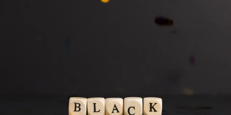 Pequenos negócios podem aproveitar a Black Friday para impulsionar vendas e fidelizar clientes