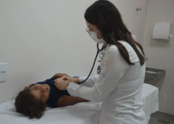 O  Novembro Dourado busca destacar a importância do diagnóstico precoce do câncer