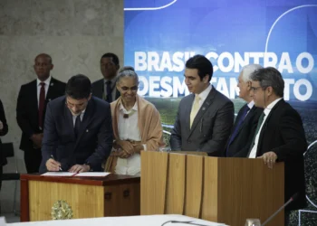 Secretário Marcello Lelis destacou que as ações integradas entre o governo estadual e federal vão se intensificar no combater o desmatamento ilegal_Foto Thiago Crulz