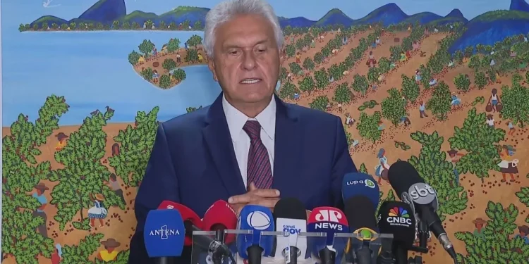 “Não vou botar câmera em policial meu”, diz Caiado em reunião com Lula e governadores