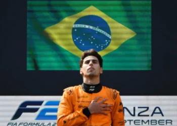 Gabriel Bortoleto após vencer etapa da Fórmula 2 • Foto: James Sutton - Formula 1/Formula Motorsport Limited via Getty Images