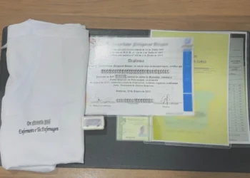 Homem obteve o registro profissional junto ao Conselho Regional utilizando jaleco e carimbo falsificado - Foto: Divulgação/SSP