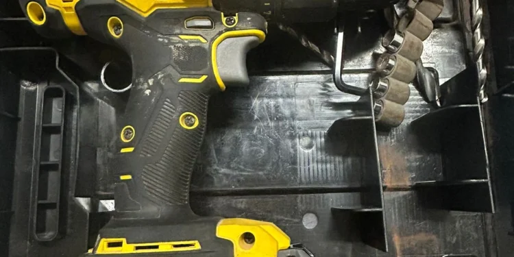 Em Palmas, Polícia Civil prende dois homens por receptação qualificada e recupera objeto furtado de obra