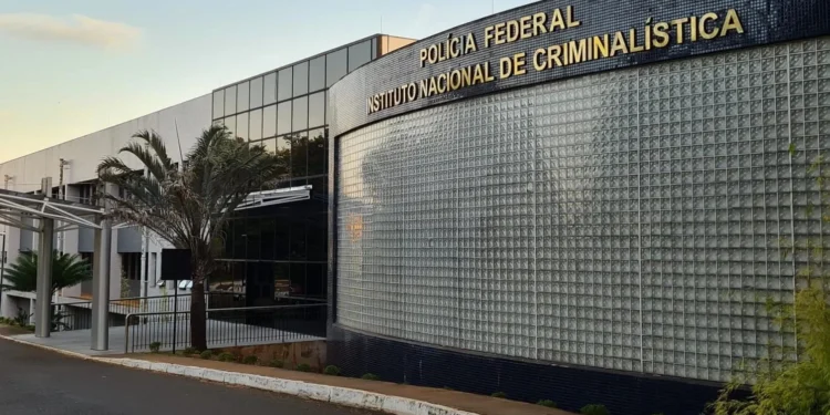 Saiba como é o instituto da PF que faz a perícia do celular do homem-bomba de Brasília