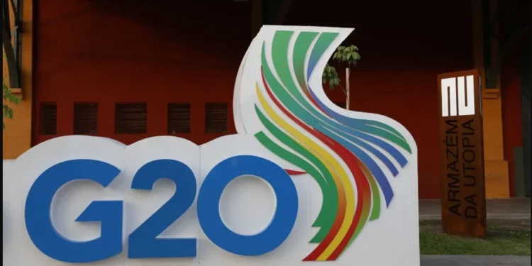 Preparativos para os encontros do G20 Social e o Festival Aliança Global Contra a Fome e a Pobreza, na Praça Mauá e armazéns do Boulevard Olímpico, na Zona Portuária • Fernando Frazão/Agência Brasil