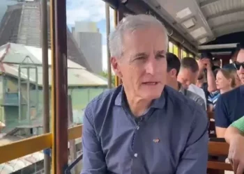 Primeiro-ministro norueguês Jonas Gahr Støre, durante passeio no Rio de Janeiro • Rafaela Cascardo/CNN