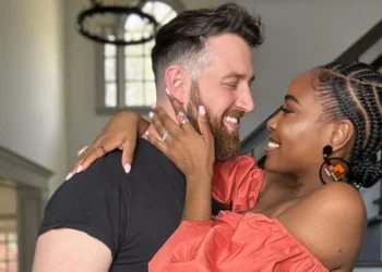 Cameron e Lauren se conheceram na 1ª temporada da versão americana de Casamento às Cegas • Instagram/Lauren Speed-Hamilton