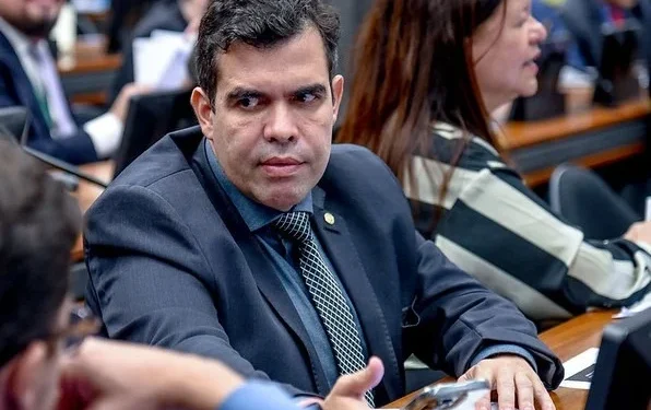 Comissão aprova relatório de Ayres que amplia pena para crime de trânsito praticado sob efeito de álcool