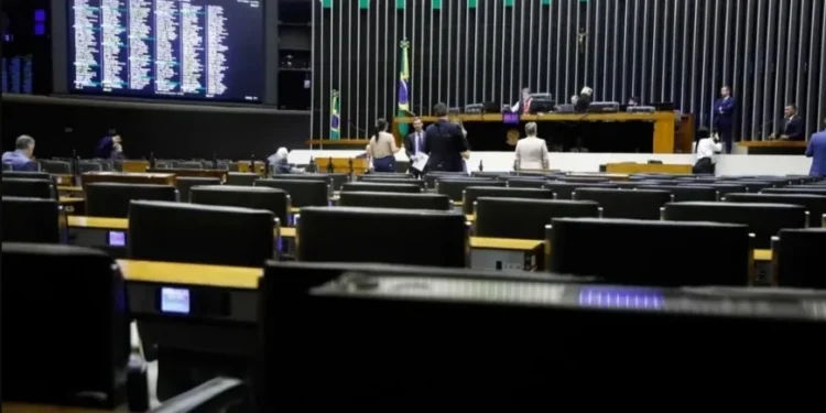 Emendas: mudanças feitas pelo Senado devem ser analisadas na Câmara nesta terça (19)