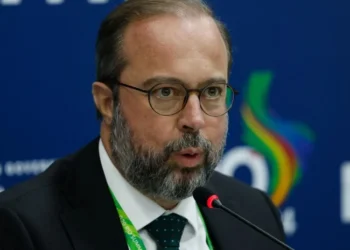 O ministro de Minas e Energia, Alexandre Silveira, falamsobre Memorando de Entendimento assinado com a Argentina no setor de gás natural, na 19° Reunião de Cúpula do G20, no Museu de Arte Moderna • Rio de Janeiro (RJ) 18/11/2024 - Fernando Frazão/Agência Brasil