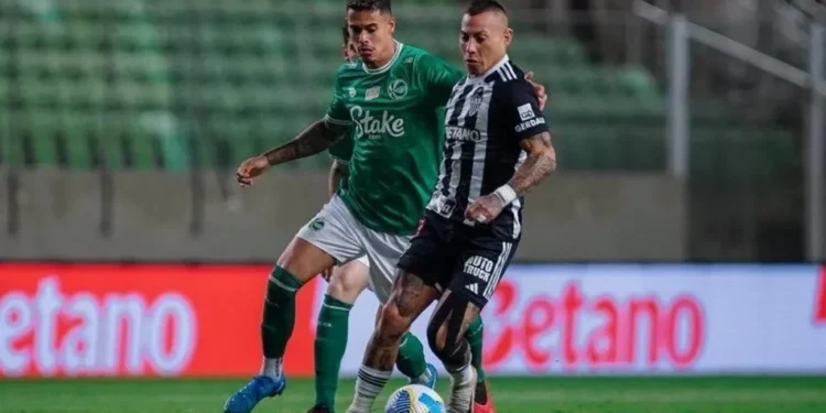 Atlético-MG toma gol no fim, perde para Juventude e chega a 10 jogos sem vencer