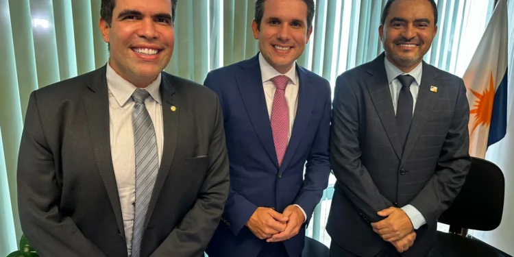 Com articulação de Ayres e Wanderlei, Hugo Motta ouve demandas da bancada tocantinense para a presidência da Câmara