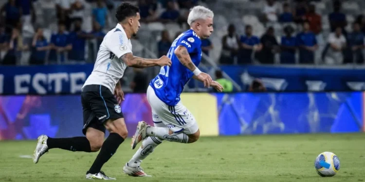 Brasileirão: Cruzeiro e Grêmio ficam no empate em duelo de “brigas distintas”